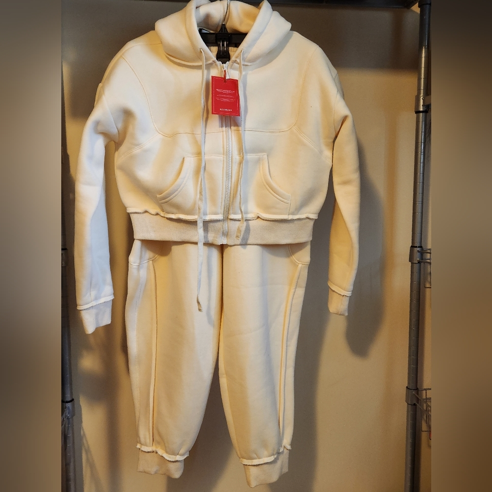 BBXBRAND New With Tags! Women's L/XL Butter Yellow